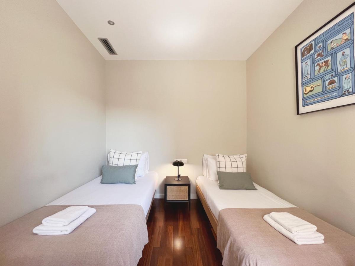Stay U-Nique Apartments Sants II Barcelona Kültér fotó