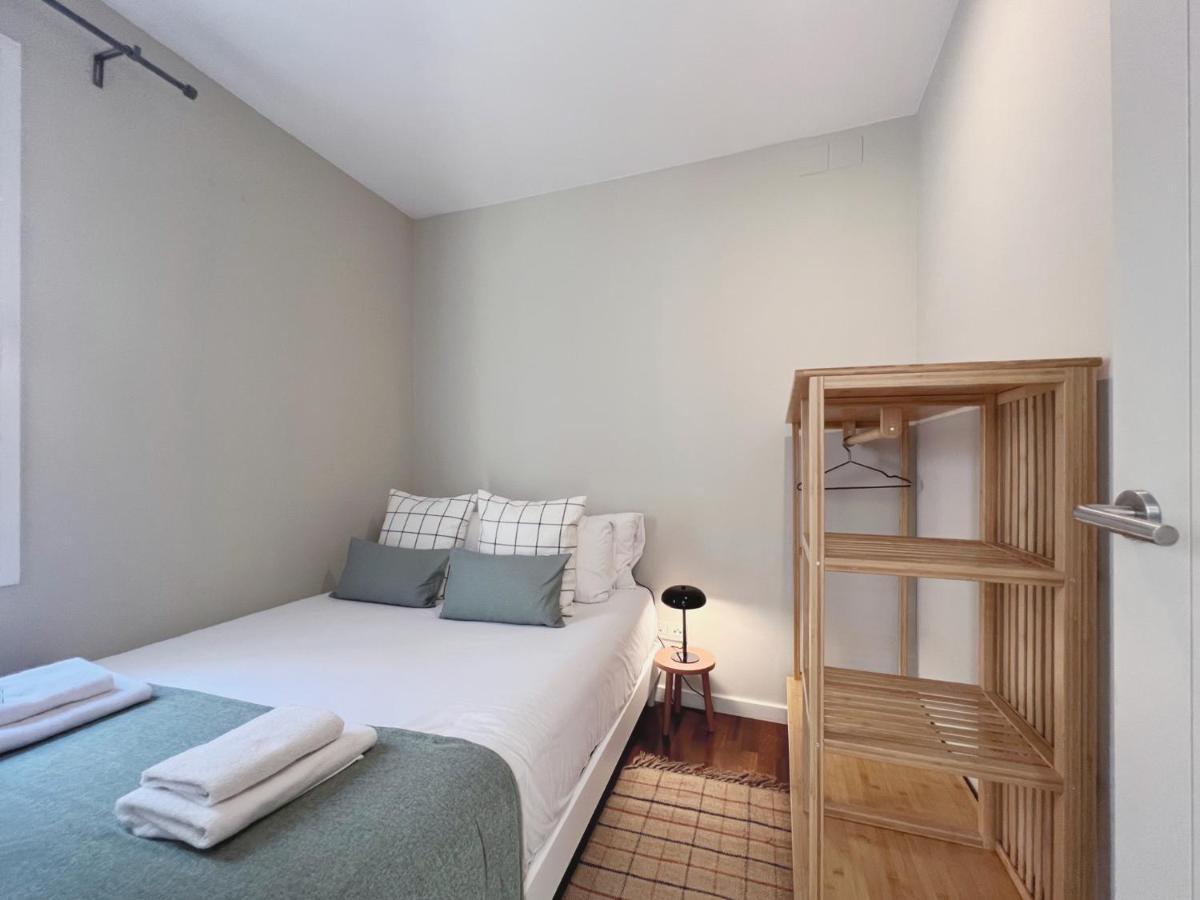 Stay U-Nique Apartments Sants II Barcelona Kültér fotó